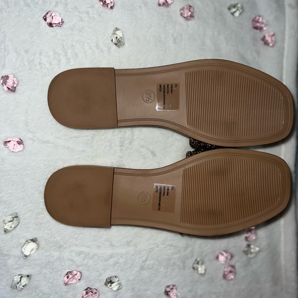 sandals - Picture 2 of 4